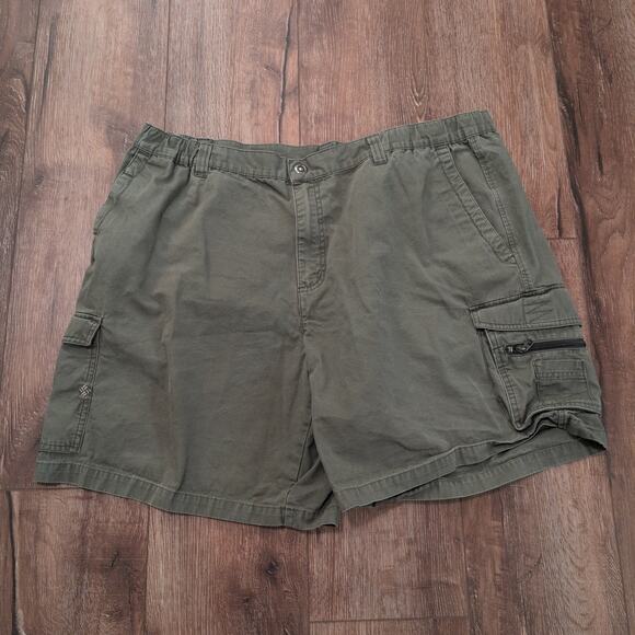 VTG Columbia Men's XXL Cargo Shorts 42x7 Hiking Utility Green - Picture 1 of 7